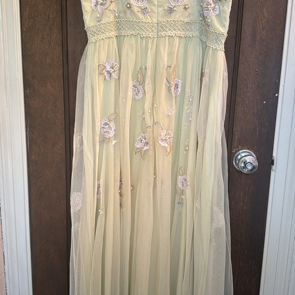 Asos light green embellished bridesmaids dress - Picture 5 of 6